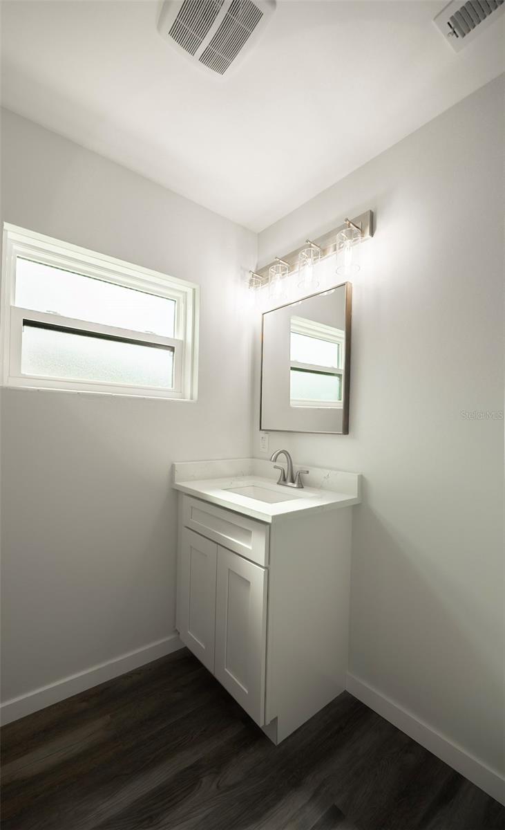 Image 11 of 50 For 3430 Westmoreland Drive