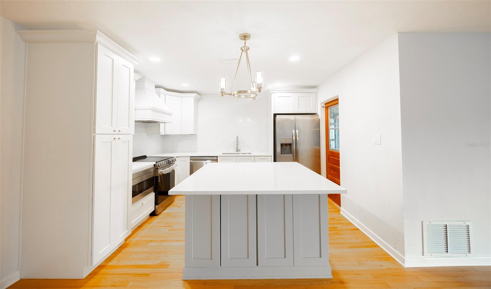 Image 23 of 50 For 3430 Westmoreland Drive