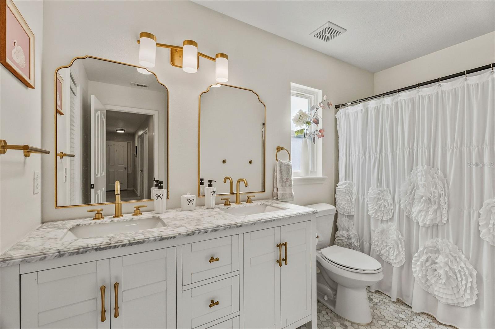 Image 22 of 31 For 4217 Conway Place Circle