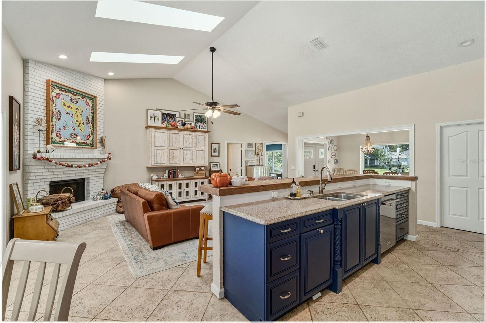 Image 7 of 31 For 4217 Conway Place Circle