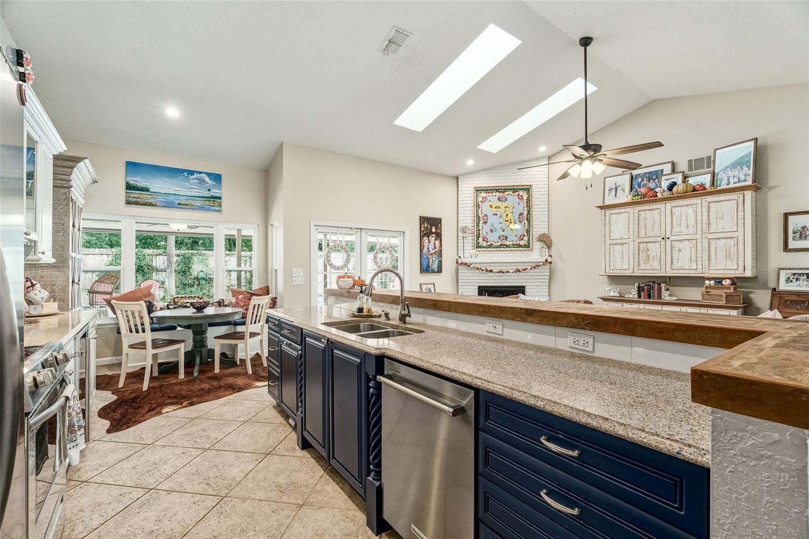 Image 8 of 31 For 4217 Conway Place Circle