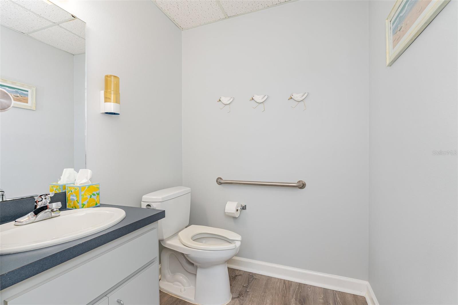 Image 16 of 33 For 2179 Julian Avenue Ne A