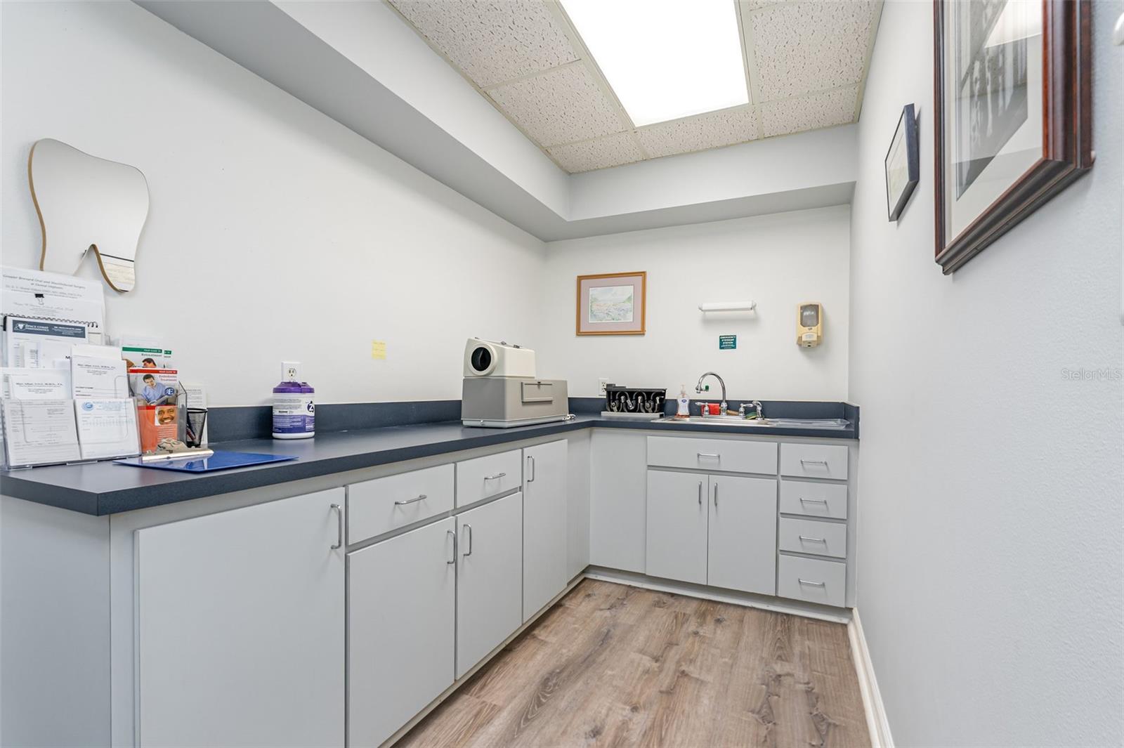 Image 19 of 33 For 2179 Julian Avenue Ne A