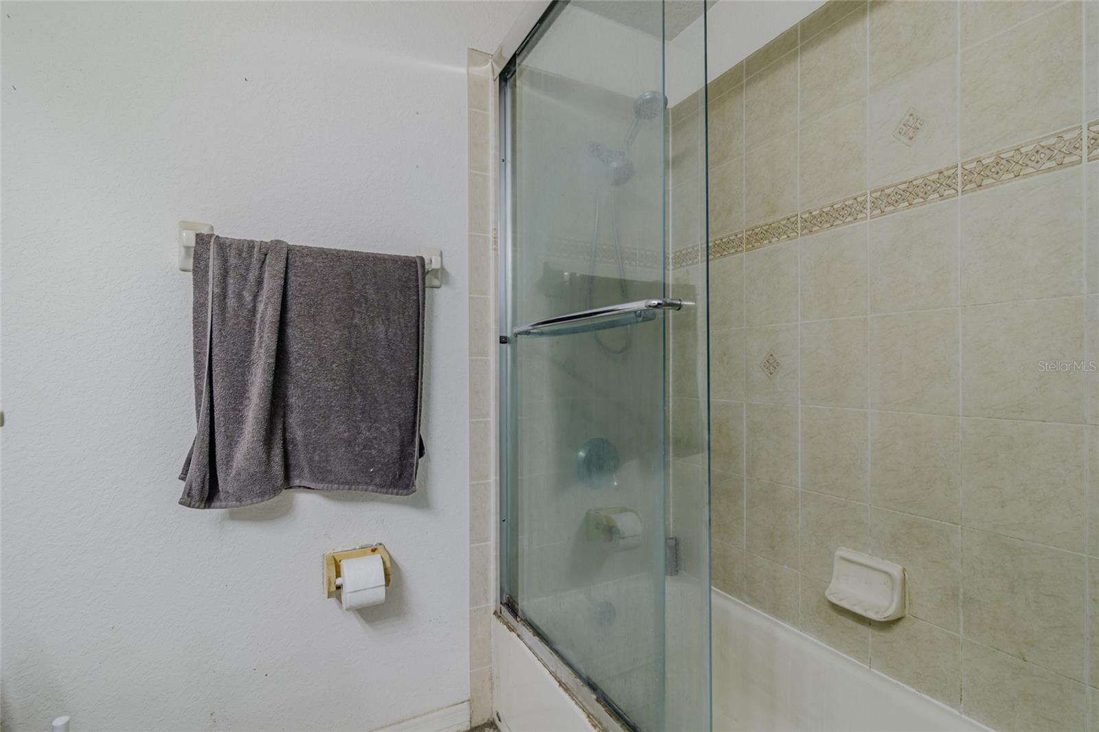 Image 21 of 30 For 8920 155th Place