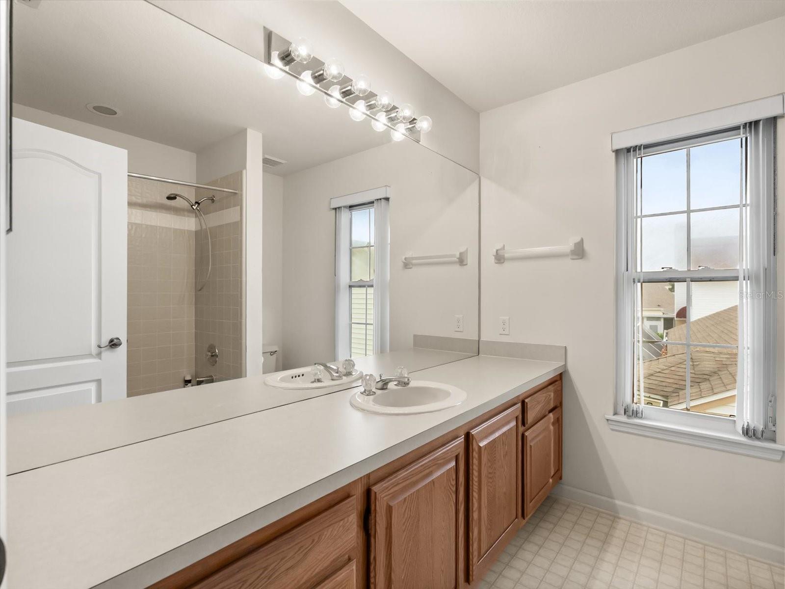 Image 16 of 36 For 3561 Ventura Club Circle