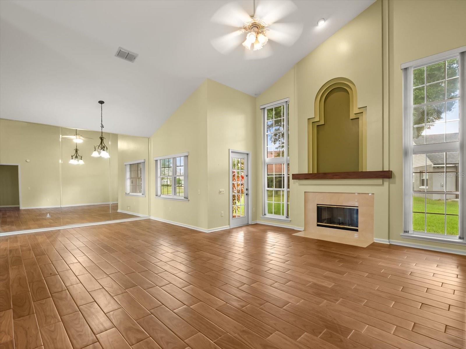 Image 3 of 36 For 3561 Ventura Club Circle