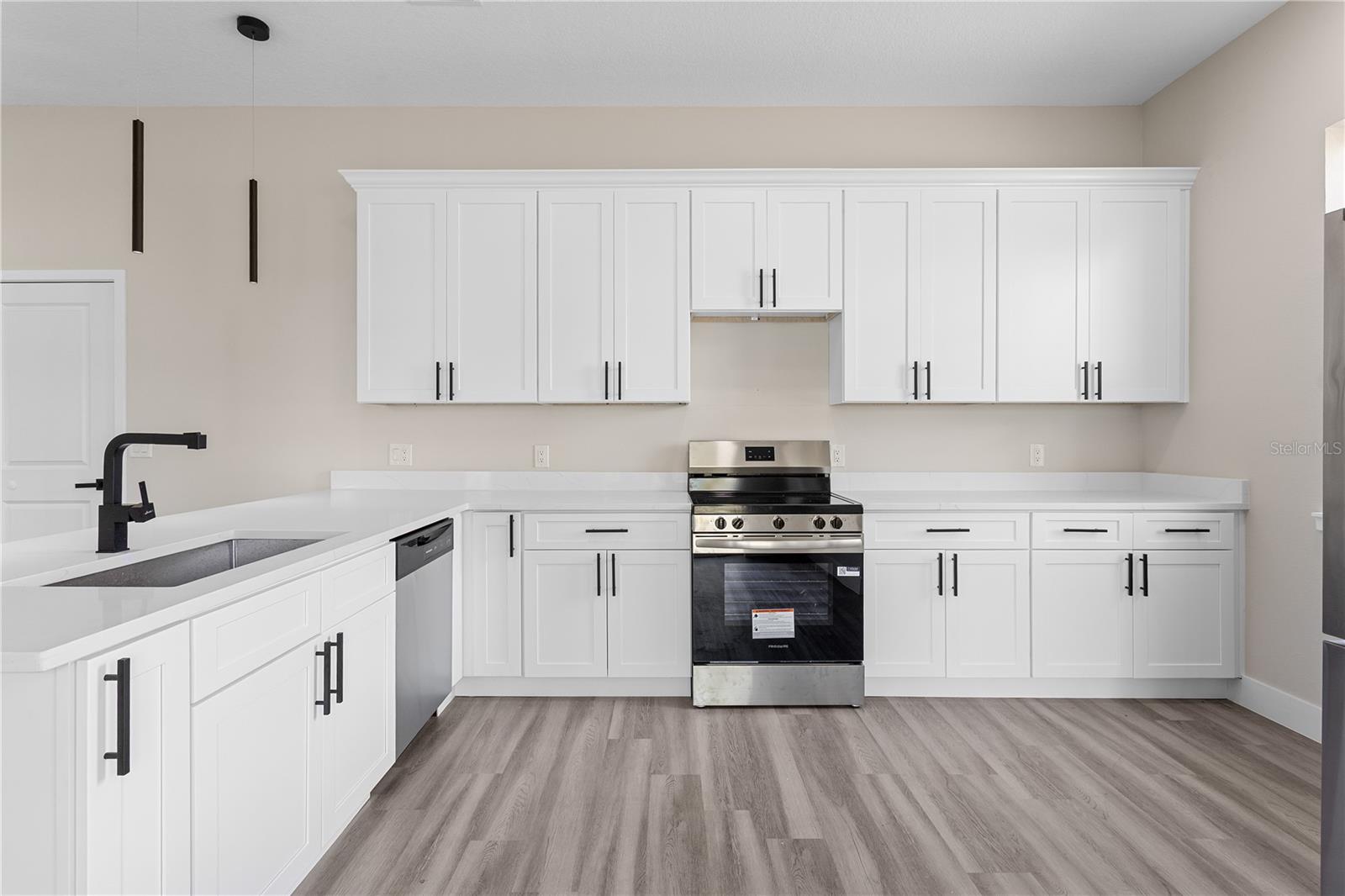 Image 5 of 23 For 33320 County Road 473