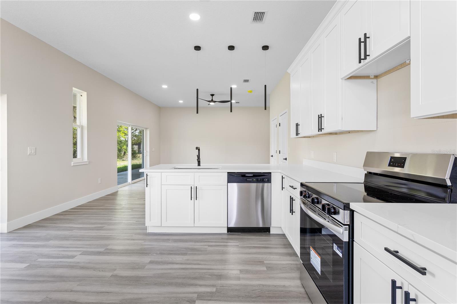 Image 7 of 23 For 33320 County Road 473