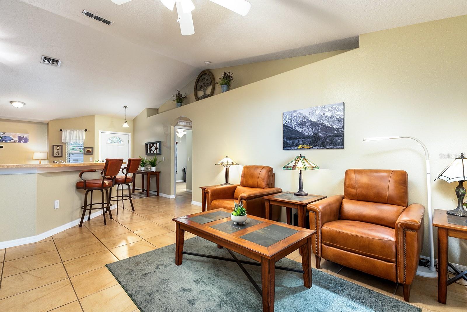 Image 14 of 49 For 950 Spring Garden Street