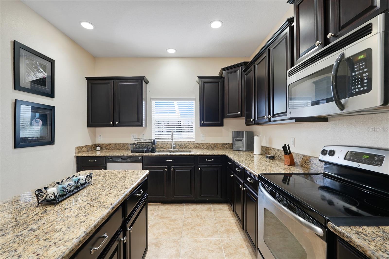 Image 15 of 36 For 3560 Cortland Drive