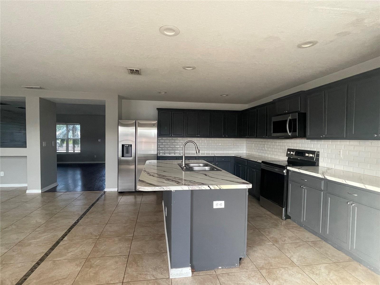 Image 6 of 12 For 3105 Tobago Avenue