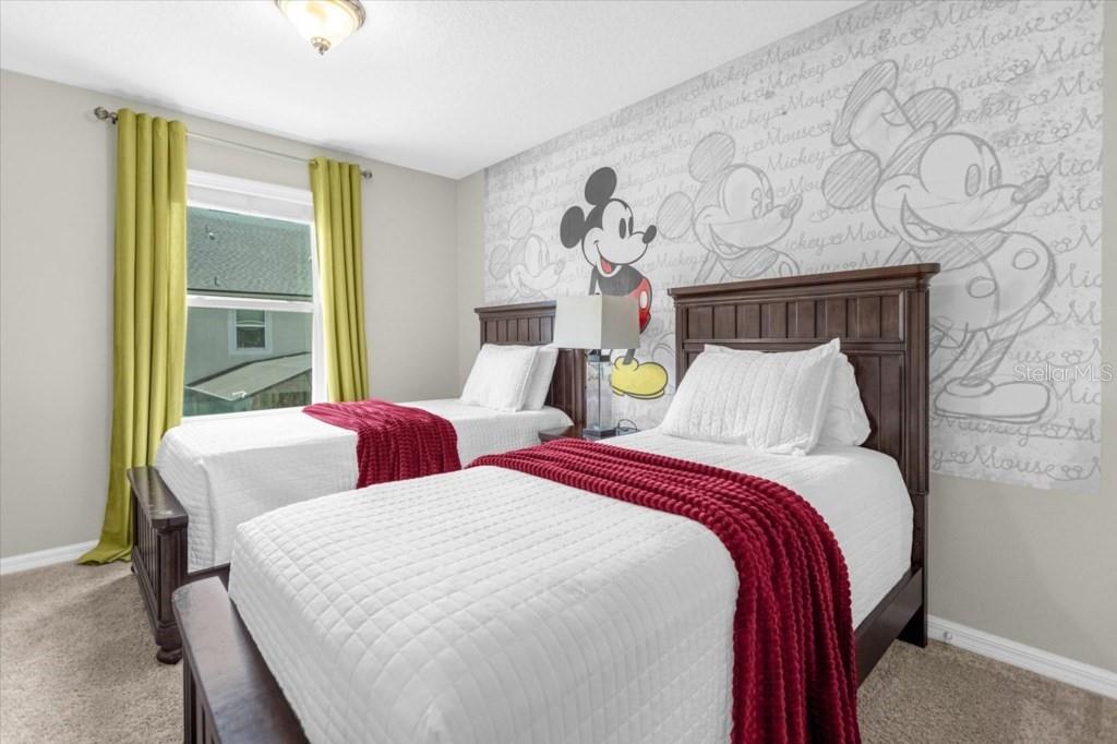 Image 15 of 33 For 1540 Carey Palm Circle