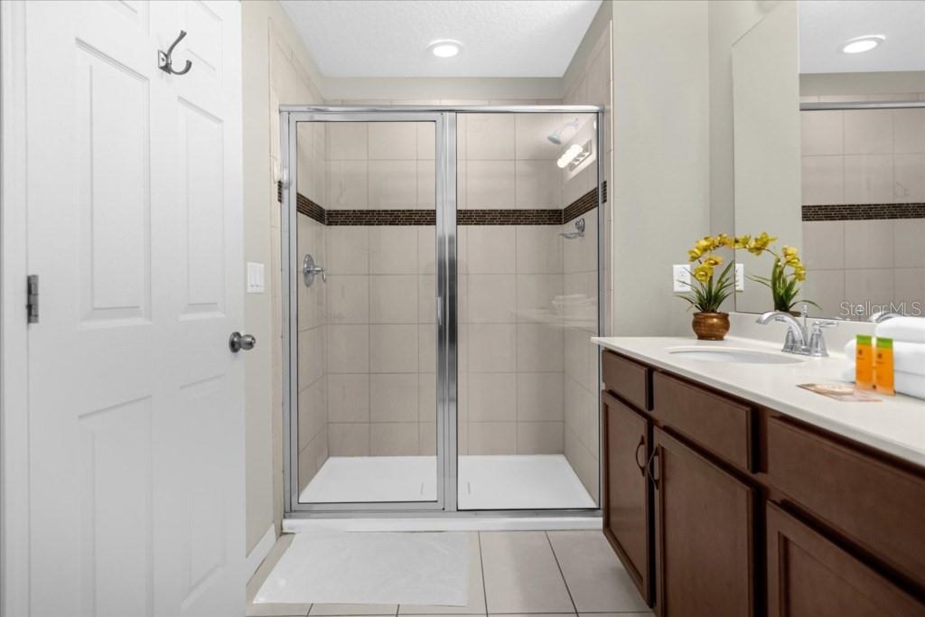 Image 19 of 33 For 1540 Carey Palm Circle