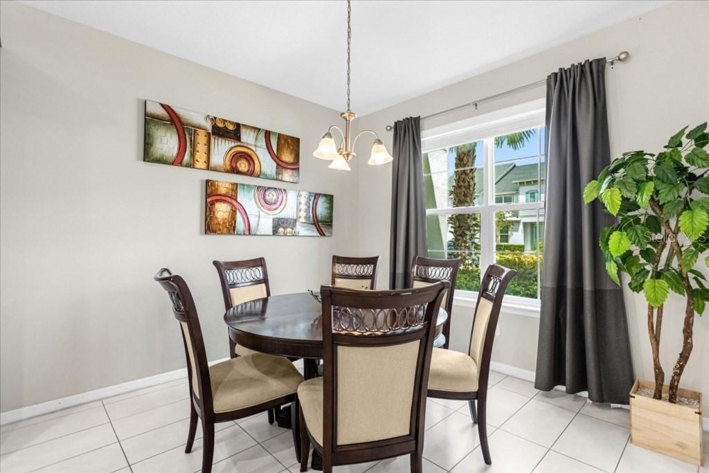 Image 5 of 33 For 1540 Carey Palm Circle