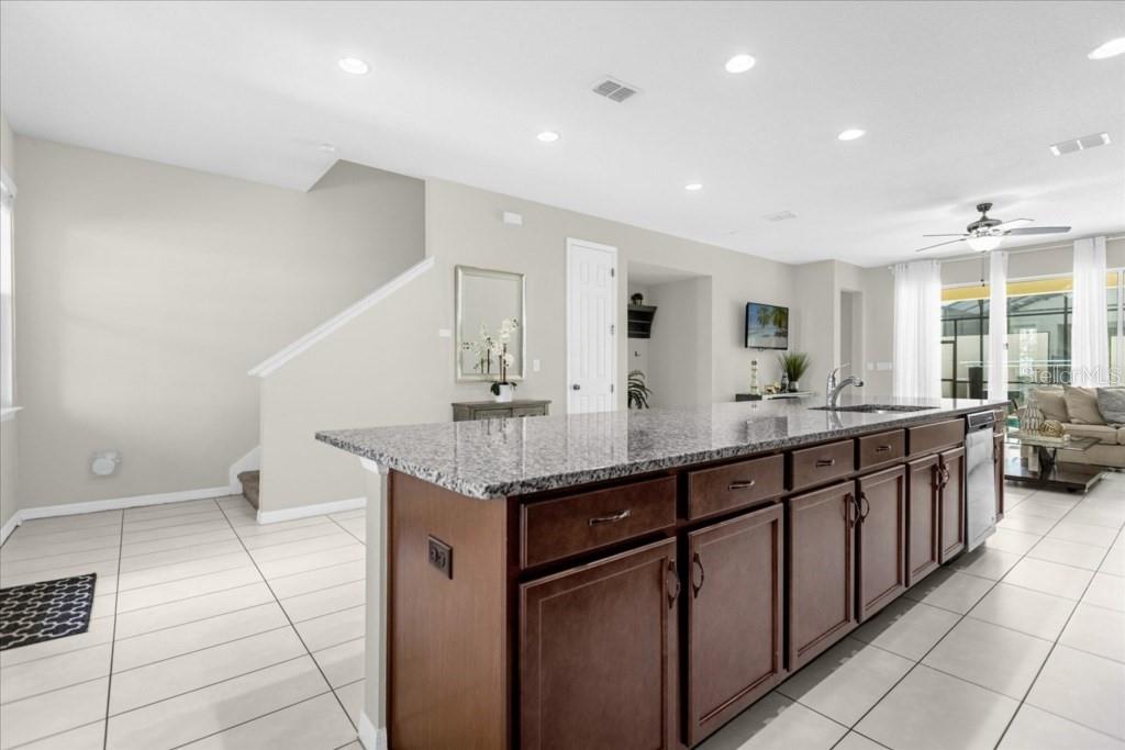 Image 7 of 33 For 1540 Carey Palm Circle