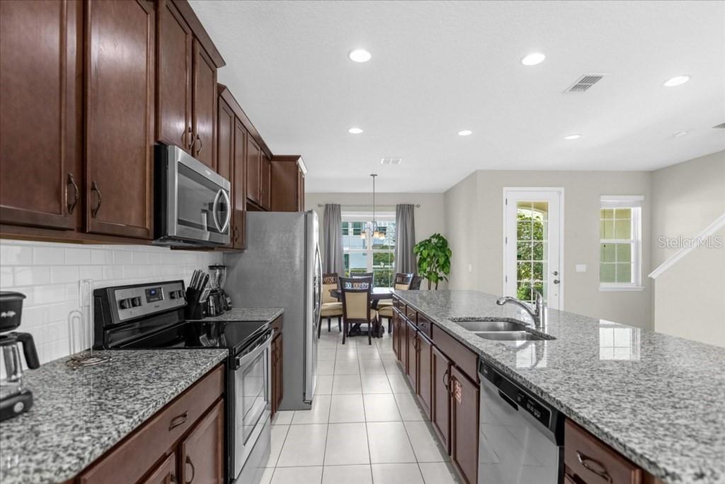 Image 8 of 33 For 1540 Carey Palm Circle