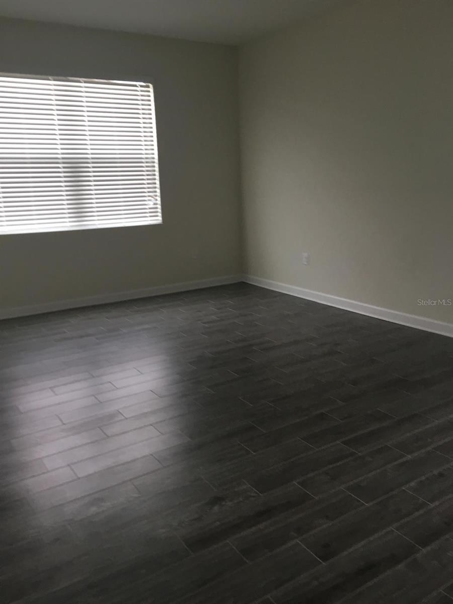 Image 7 of 24 For 4208 Cortland Drive