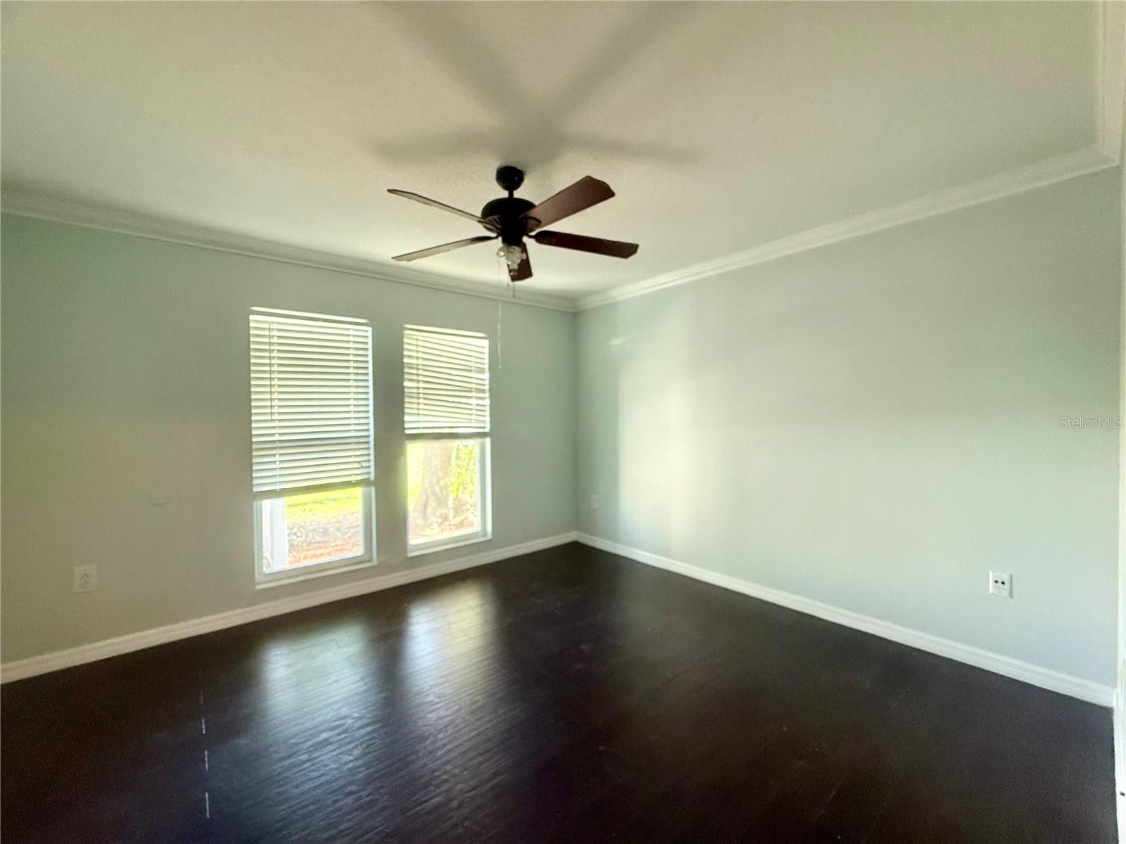 Image 6 of 10 For 209 Dorchester Square 209