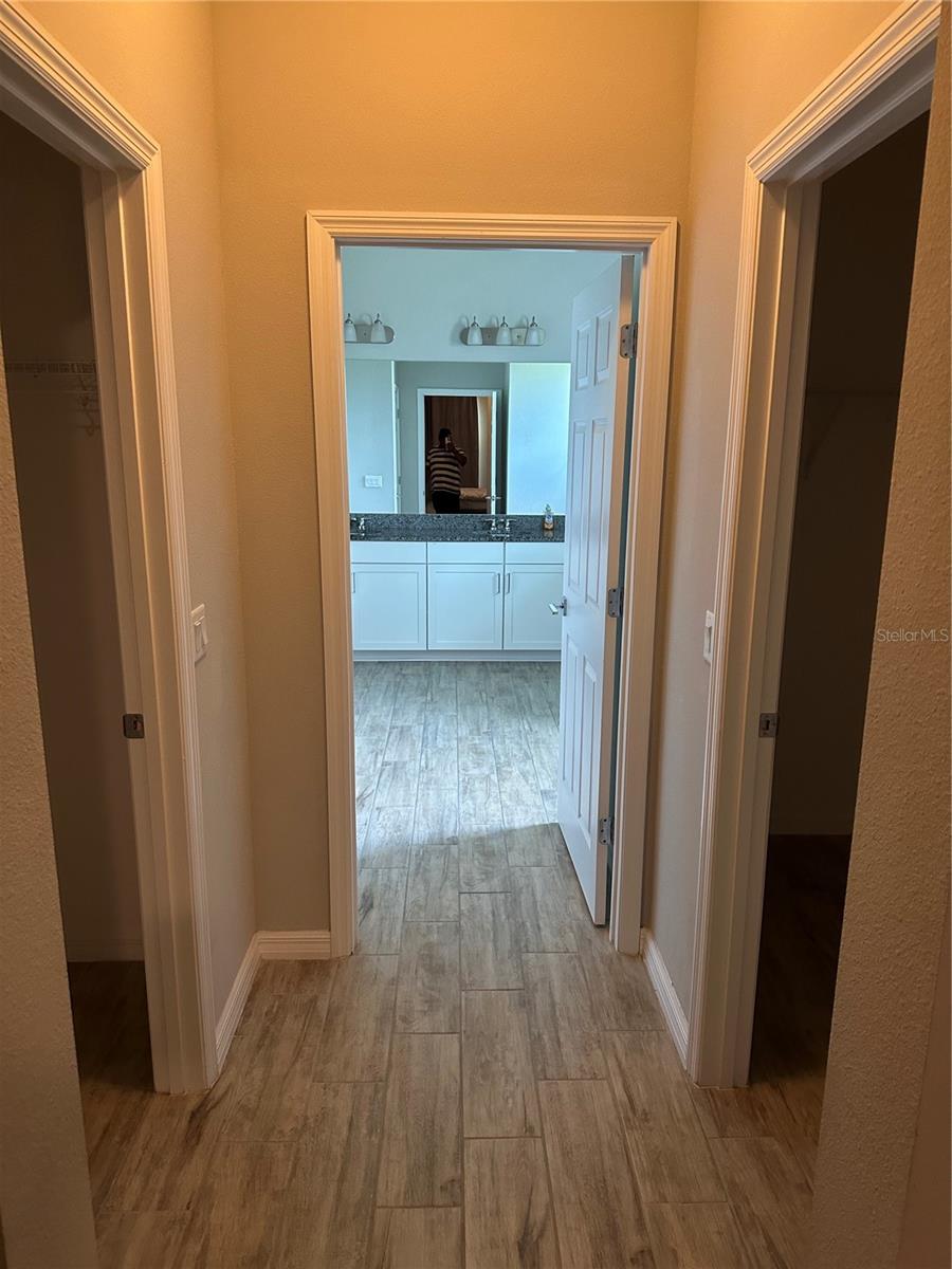 Image 11 of 27 For 2560 Grasmere View Parkway S