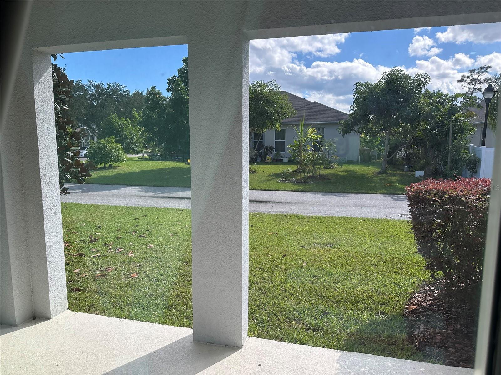 Image 25 of 27 For 2560 Grasmere View Parkway S