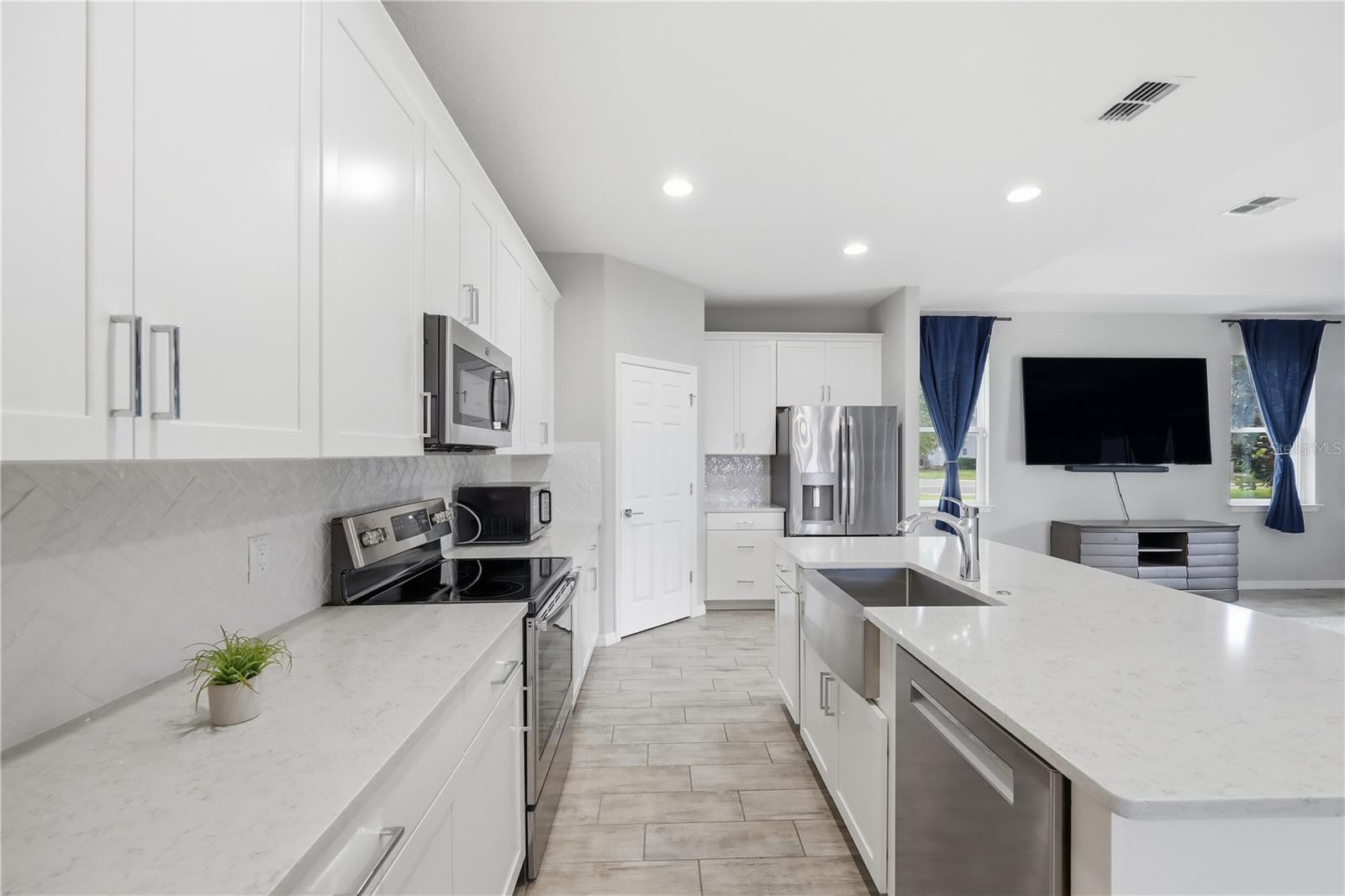 Image 30 of 46 For 2560 Grasmere View Parkway S