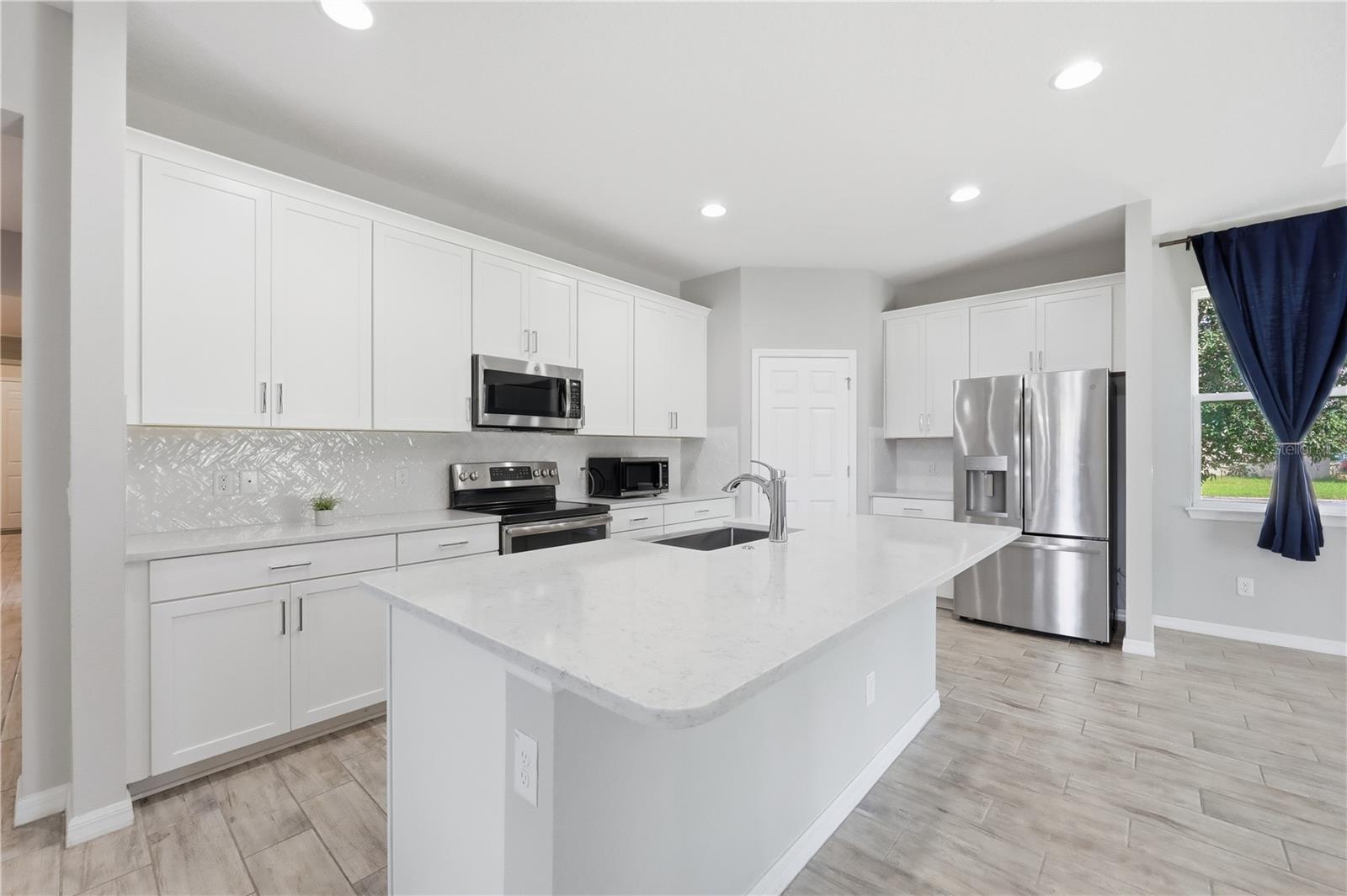 Image 34 of 46 For 2560 Grasmere View Parkway S