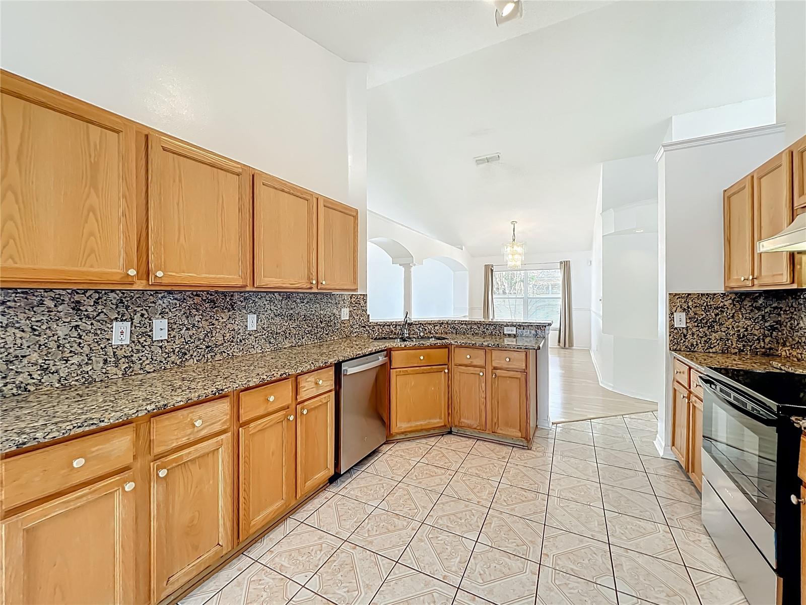 Image 11 of 36 For 1851 Tillstream Drive