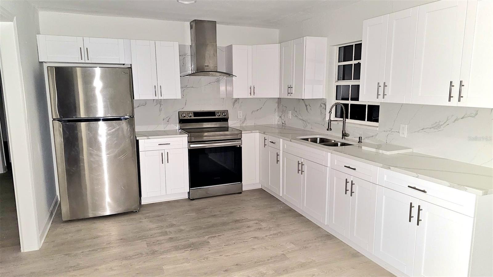 Details for 720 Swiss Drive, LAKELAND, FL 33810