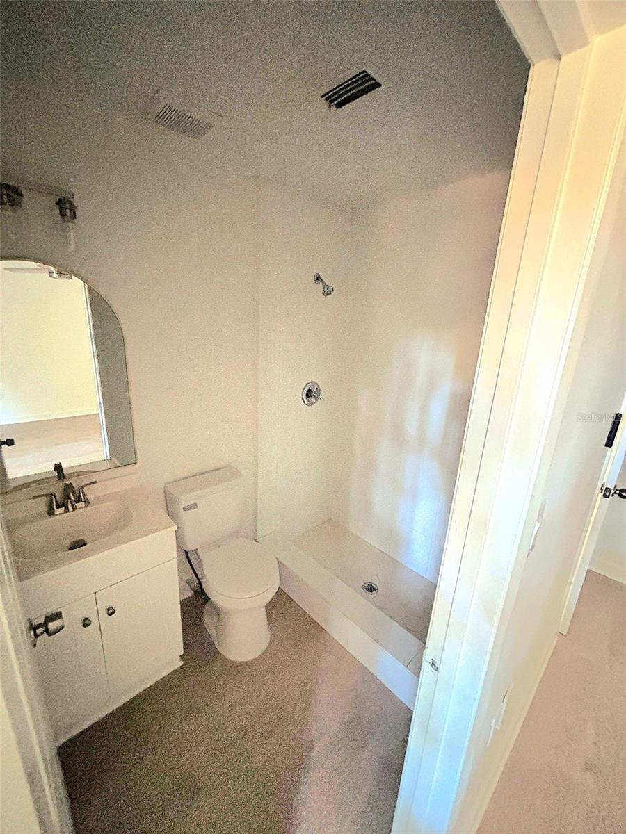 Image 10 of 34 For 720 Swiss Drive