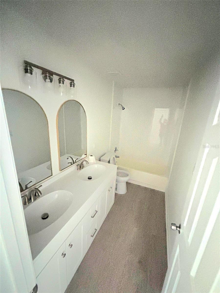 Image 14 of 34 For 720 Swiss Drive