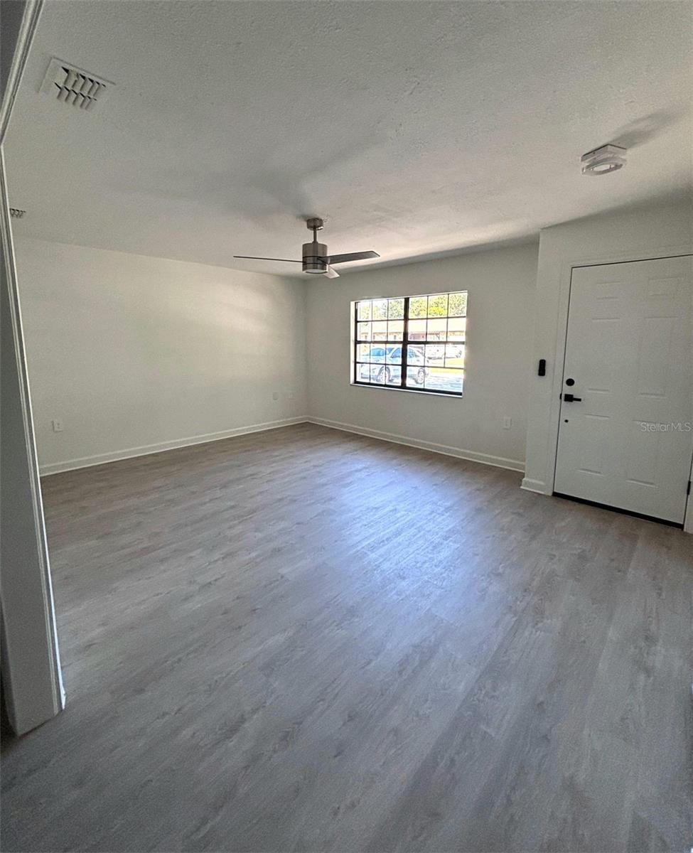 Image 2 of 34 For 720 Swiss Drive