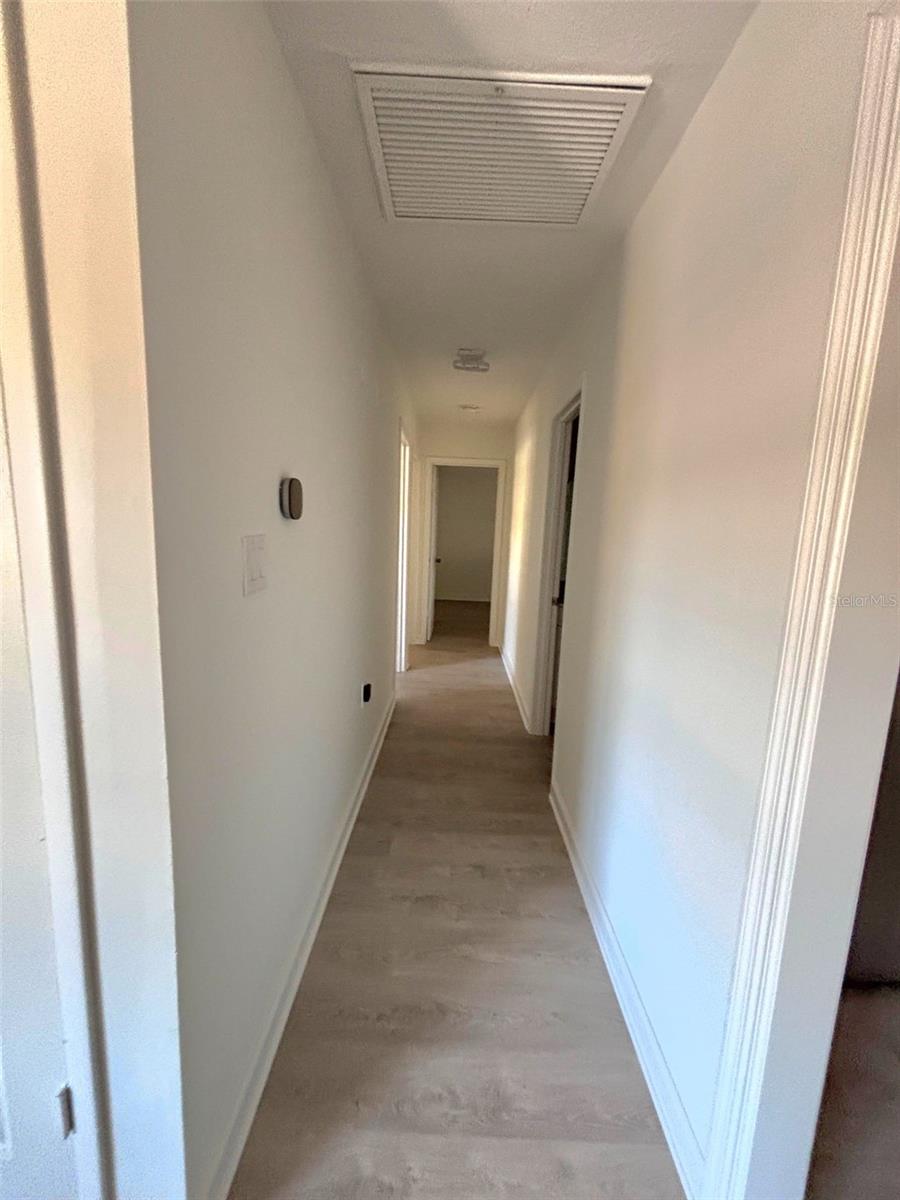 Image 20 of 34 For 720 Swiss Drive