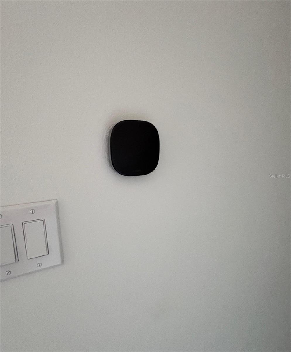 Image 22 of 34 For 720 Swiss Drive