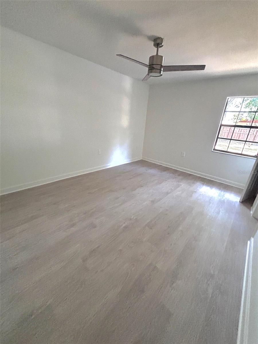 Image 7 of 34 For 720 Swiss Drive