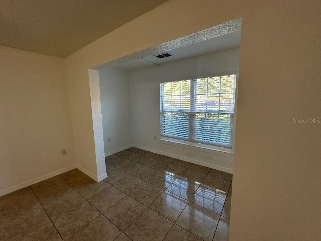 Image 10 of 22 For 5479 Vineland Road 9107