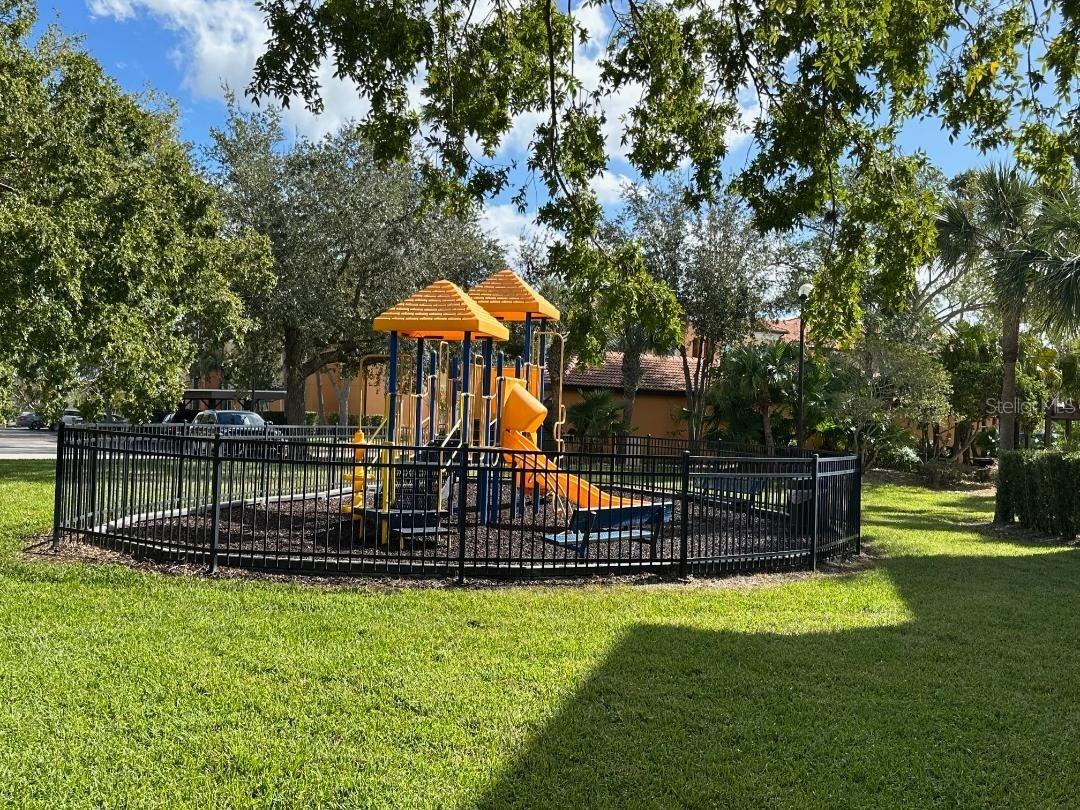 Image 20 of 22 For 5479 Vineland Road 9107