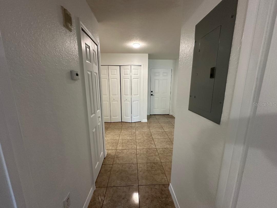 Image 8 of 22 For 5479 Vineland Road 9107