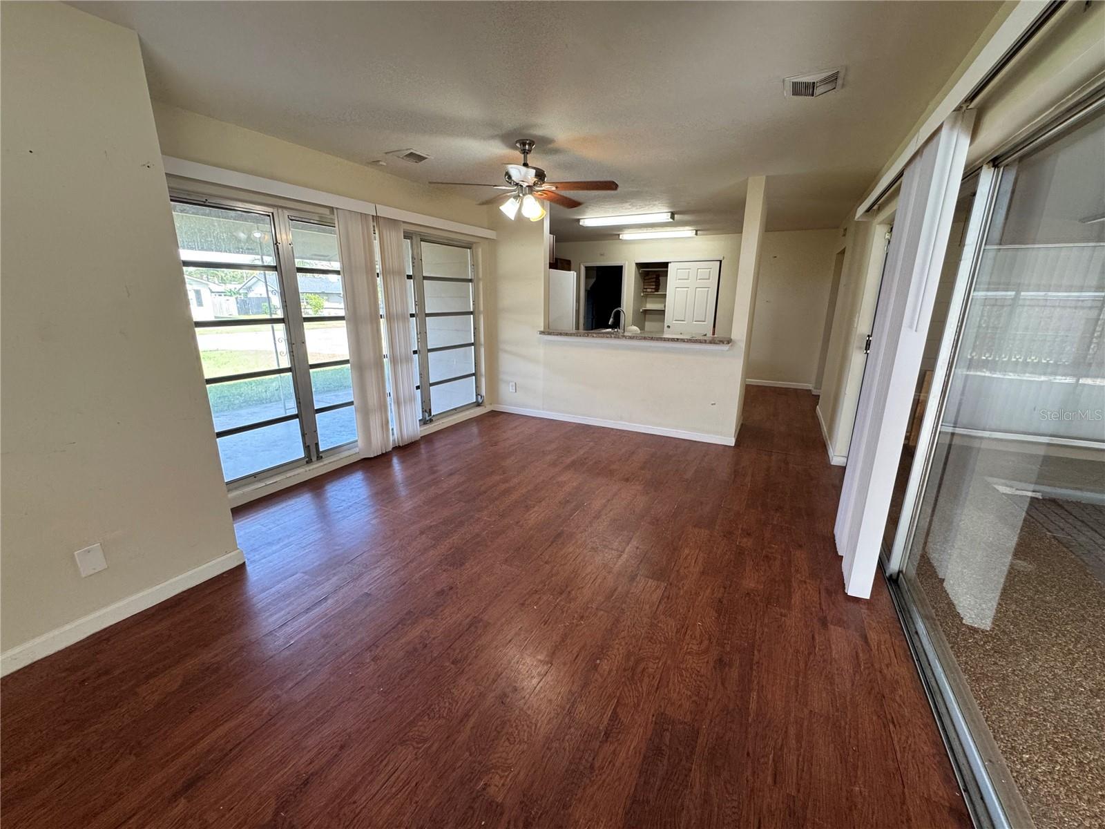 Image 4 of 10 For 305 Tangerine Drive