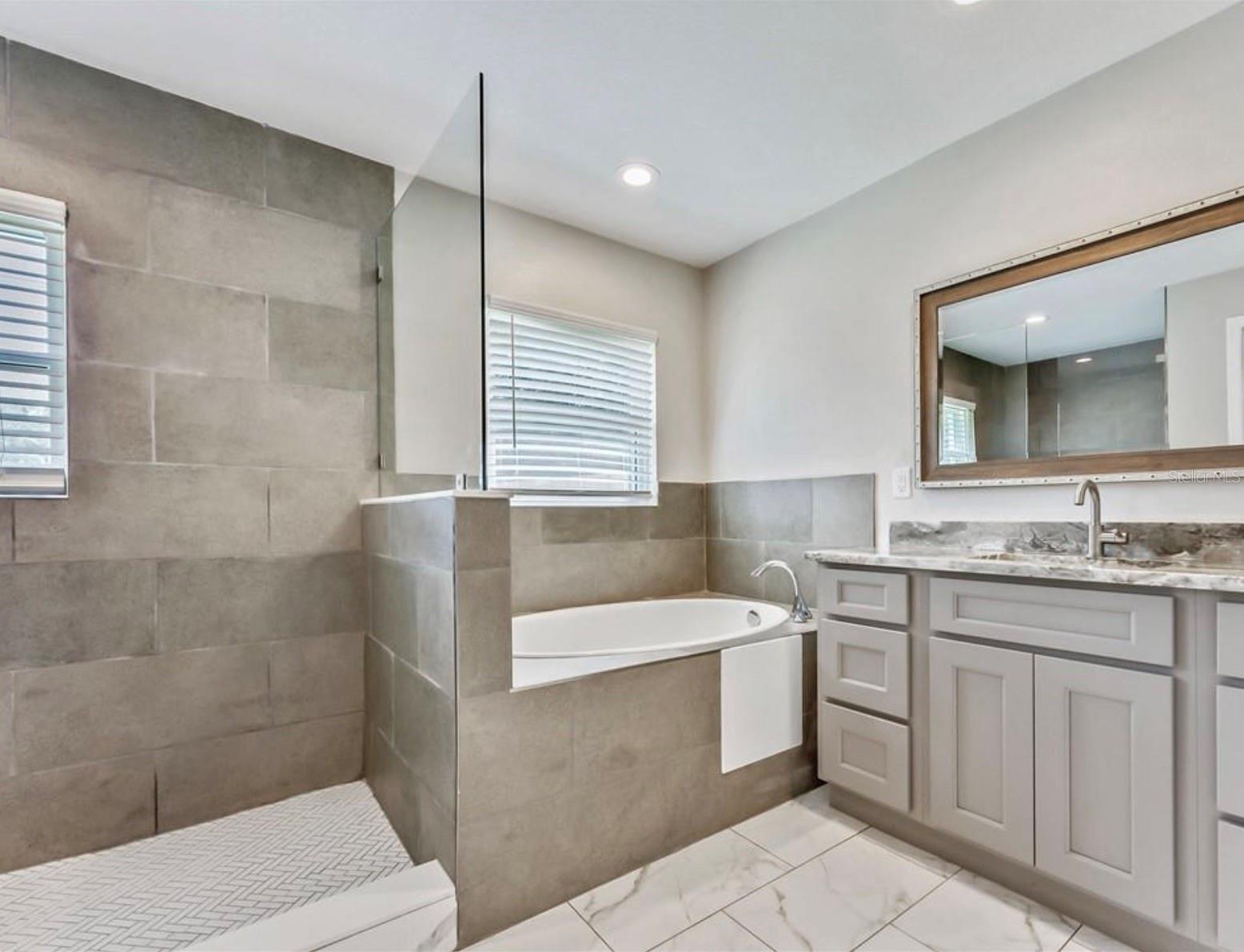 Image 10 of 18 For 917 Herman Avenue