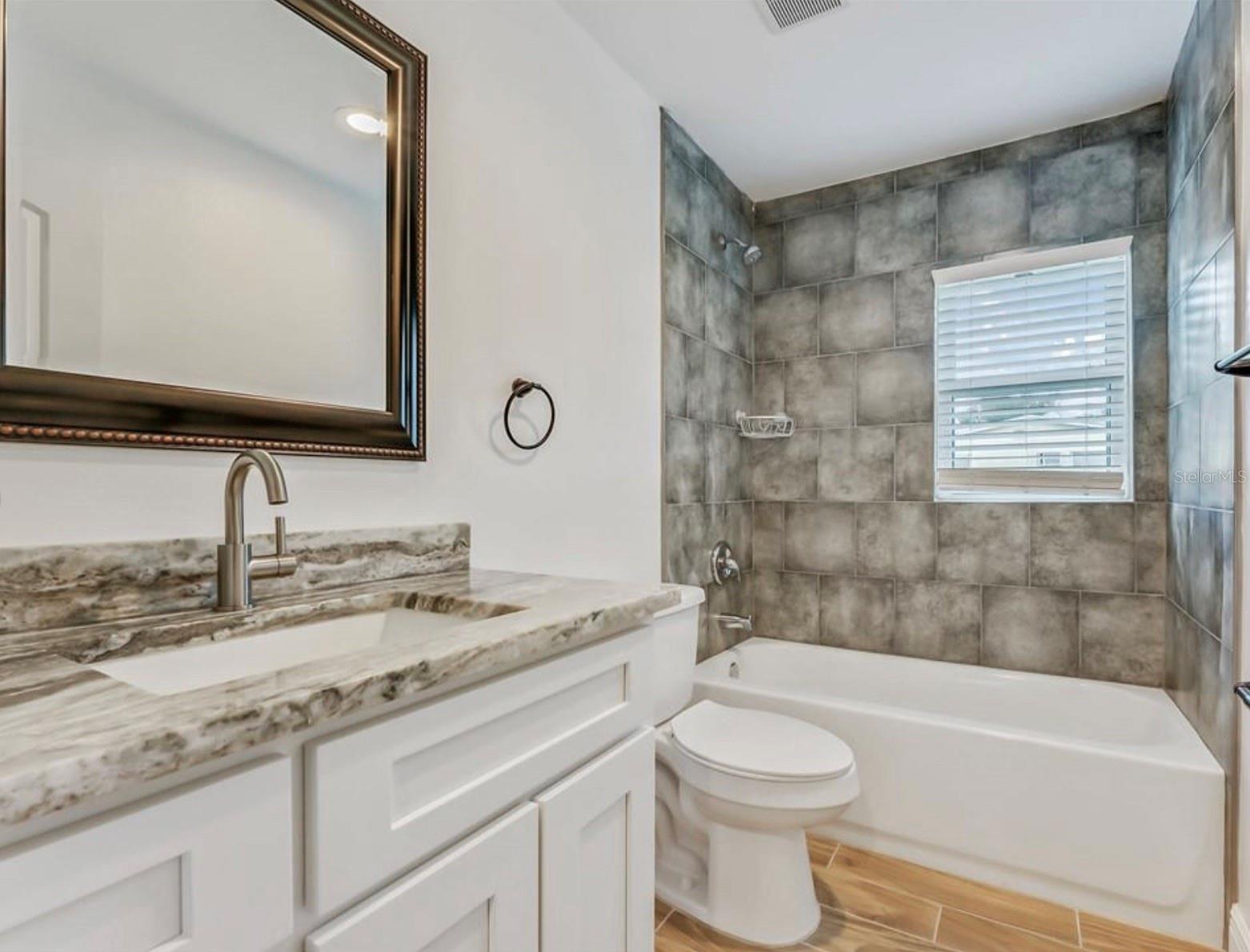 Image 14 of 18 For 917 Herman Avenue