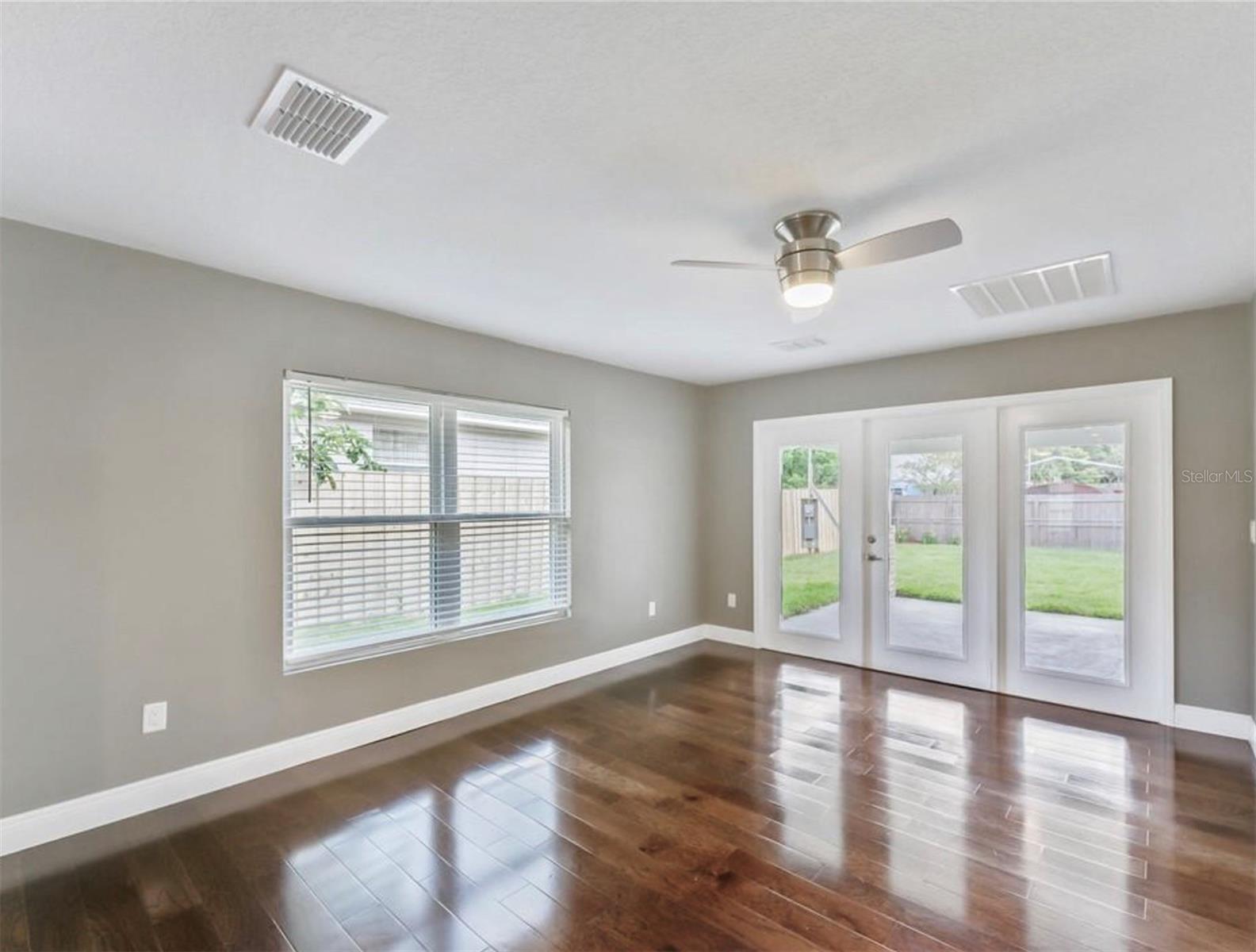 Image 15 of 18 For 917 Herman Avenue