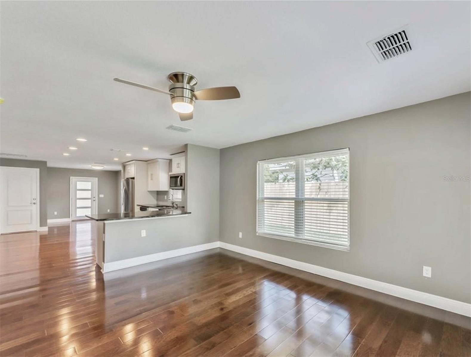 Image 7 of 18 For 917 Herman Avenue