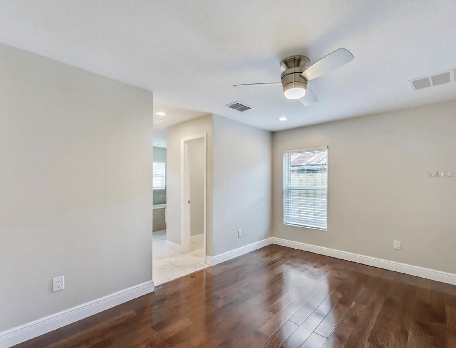 Image 9 of 18 For 917 Herman Avenue