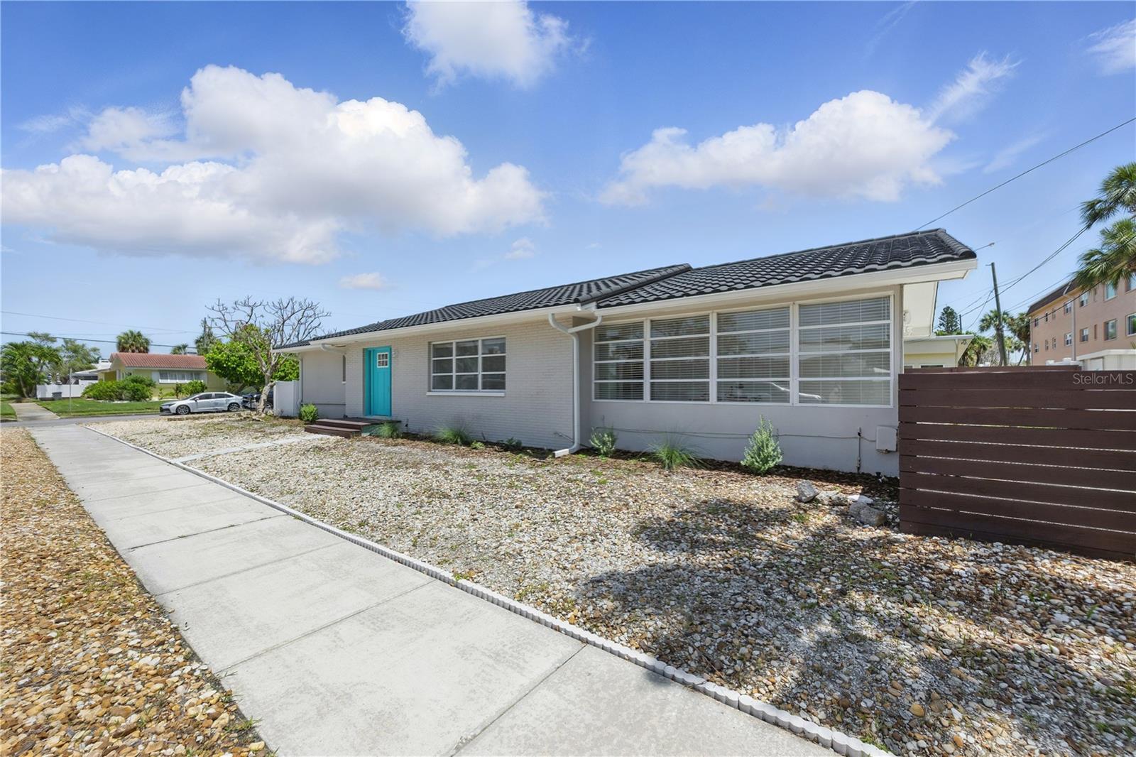 Image 19 of 21 For 3528 Casablanca Avenue