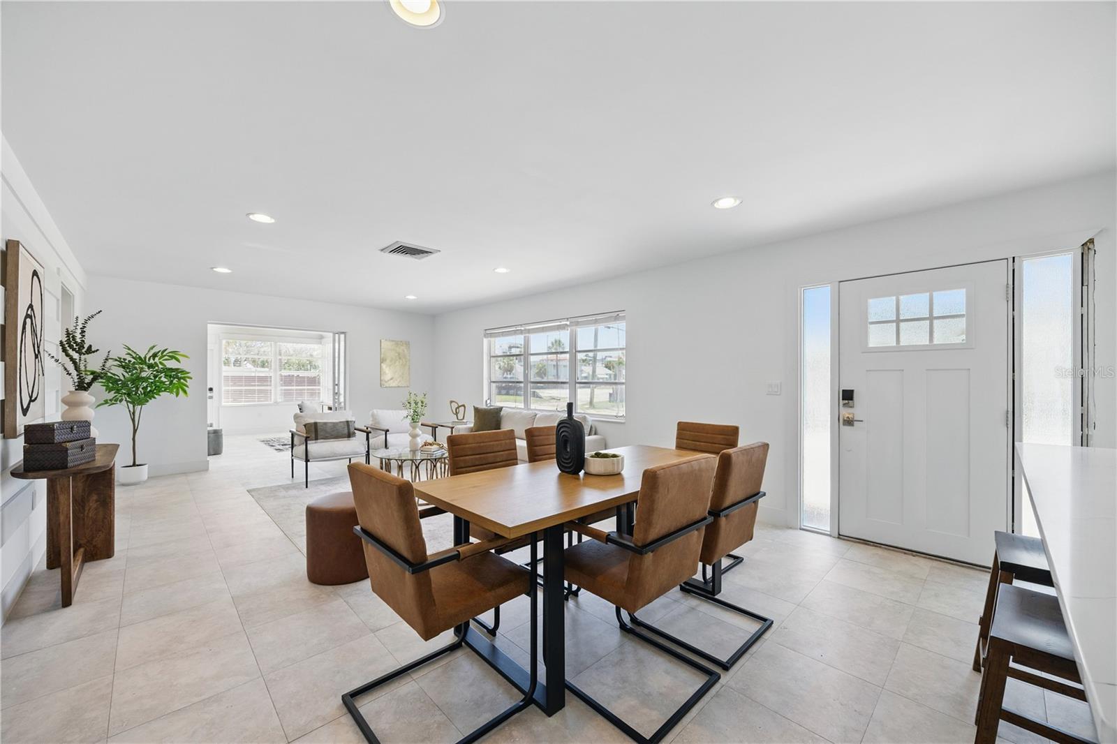 Image 6 of 21 For 3528 Casablanca Avenue