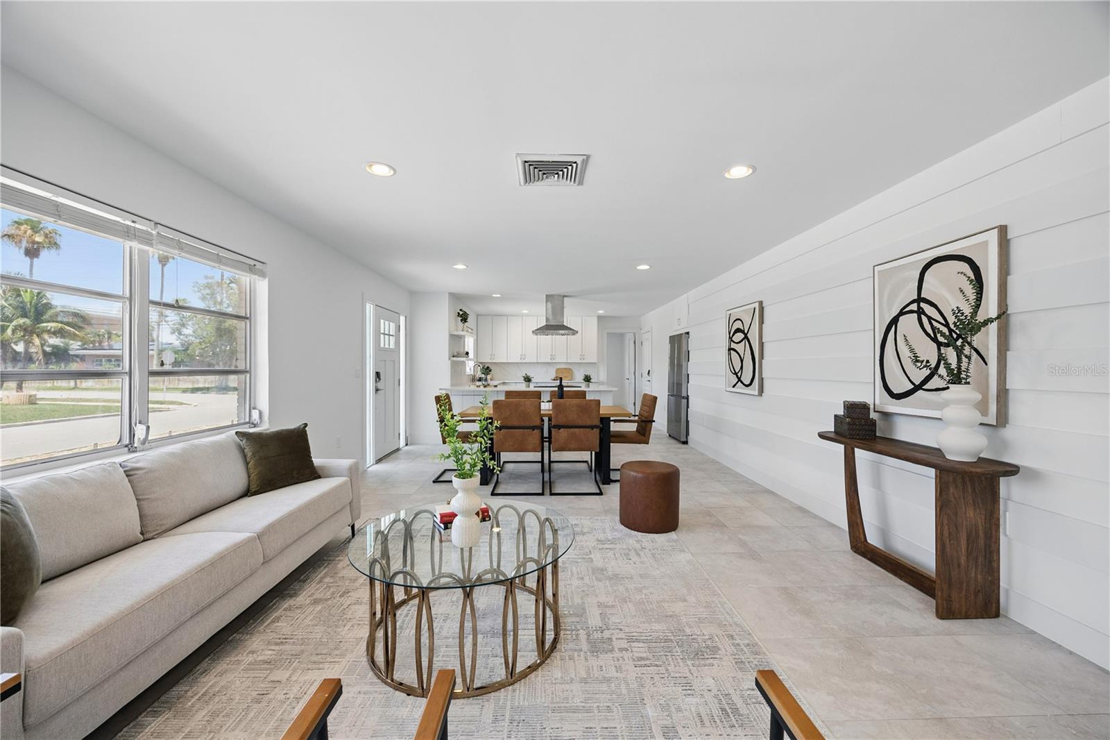 Image 7 of 21 For 3528 Casablanca Avenue