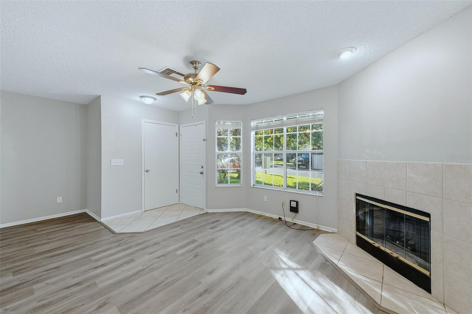 Image 14 of 43 For 2530 Lancaster Court