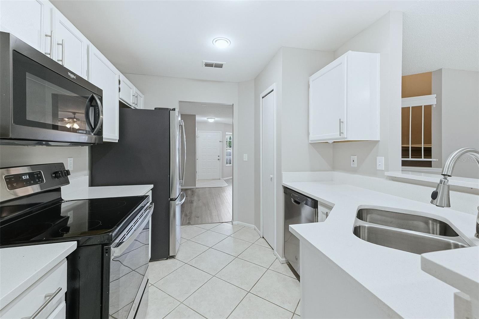 Image 23 of 43 For 2530 Lancaster Court