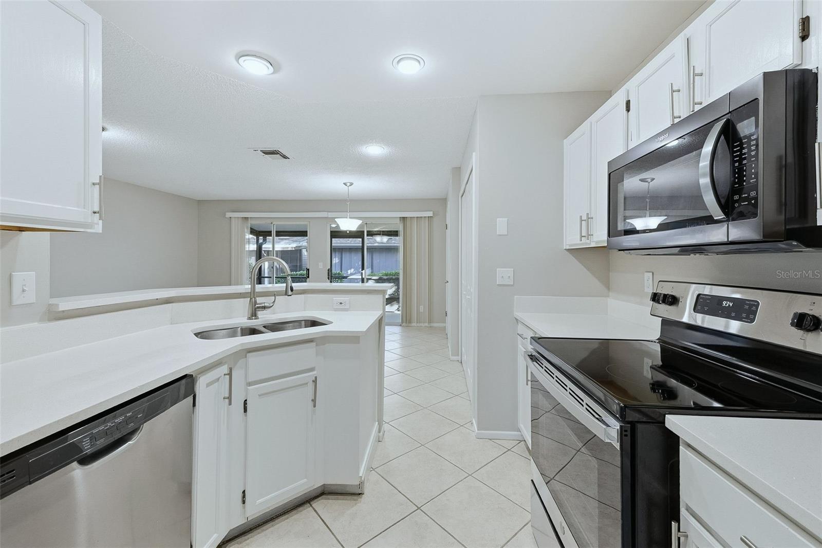 Image 25 of 43 For 2530 Lancaster Court