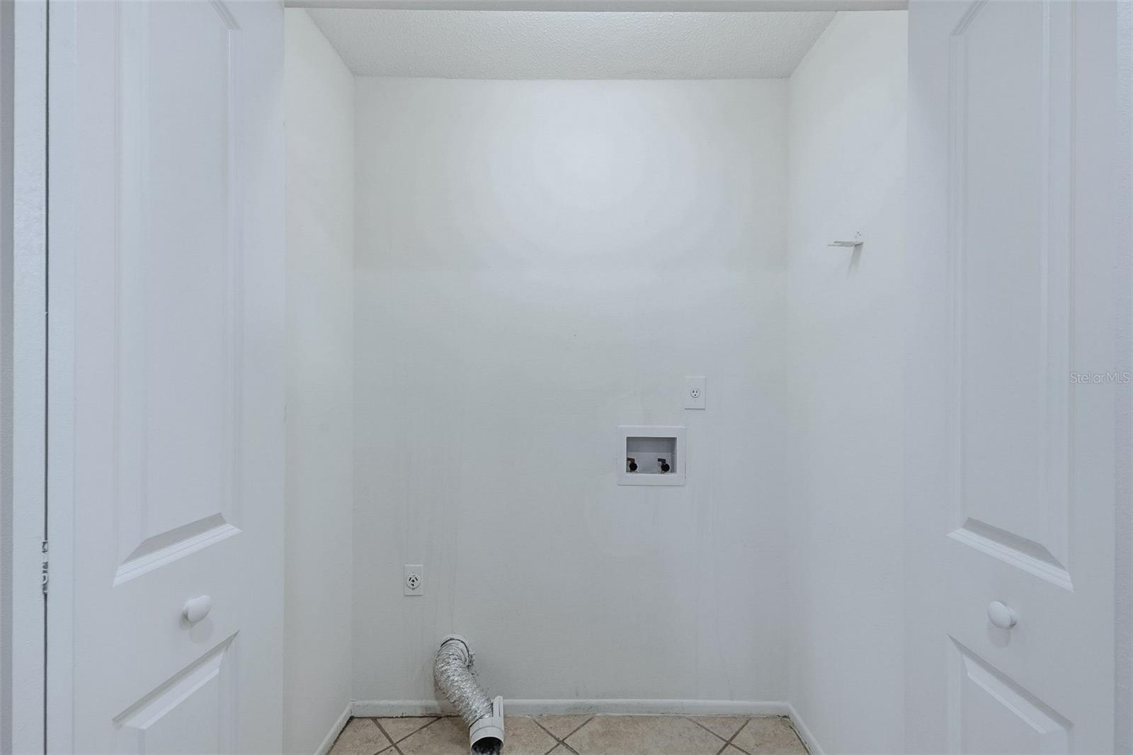 Image 26 of 43 For 2530 Lancaster Court